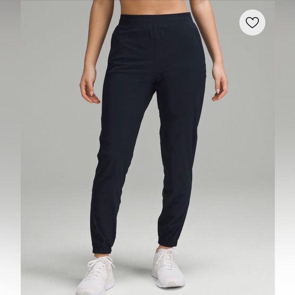 LULULEMON ADAPTED STATE JOGGER TRUE NAVY SIZE 4 - Picture 2 of 6